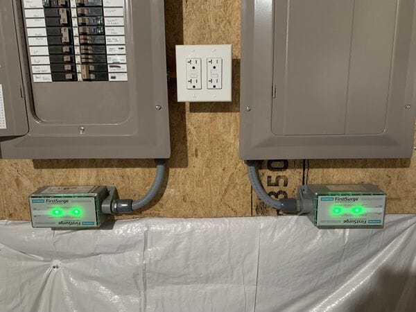 600px Siemens FS 100 Surge Protectors 1